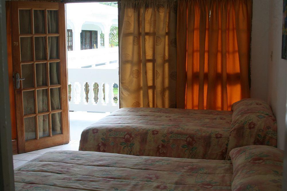 Pure Oasis Resort Negril Ngoại thất bức ảnh